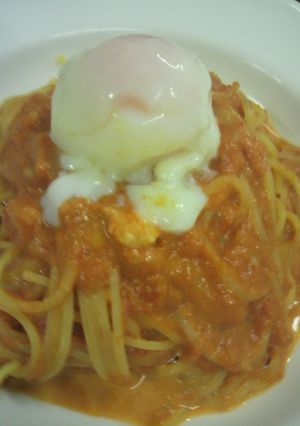 温泉卵のせトマトクリームパスタ-レシピのメイン写真