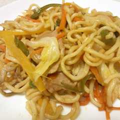 รูปของ 野菜たっぷり★ウエイパー、ソースやきそば