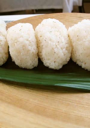 トリュフ塩　の　おにぎり-レシピのメイン写真