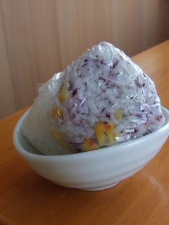 ゆかりコーンおにぎり♪-レシピのメイン写真