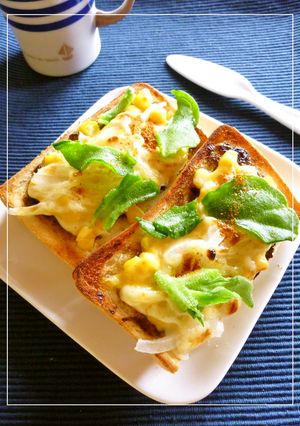アイスプラントを乗せた海苔コーントースト-レシピのメイン写真