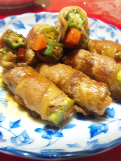 安っ☆豚こまで♪野菜肉巻き♪お弁当にも。-レシピのメイン写真