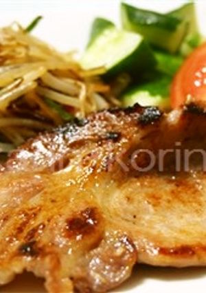 簡単*しお糀de豚肉ステーキ-レシピのメイン写真