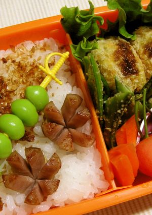 お弁当のご飯にお花❀-レシピのメイン写真