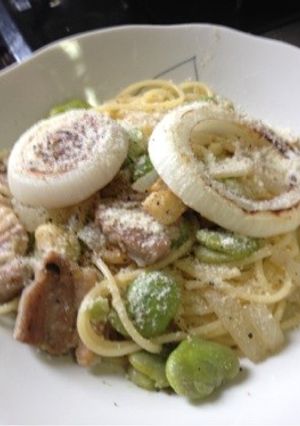 そら豆、新タマネギ、塩豚のパスタ-レシピのメイン写真