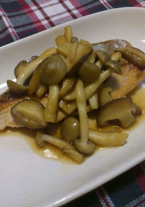 鮭のバター焼き♪～ポン酢きのこのせ～-レシピのメイン写真