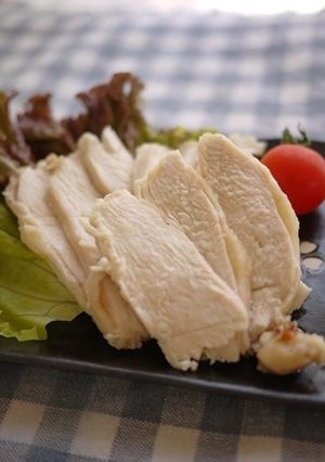 レンジで簡単☆塩麹で蒸し鶏-レシピのメイン写真