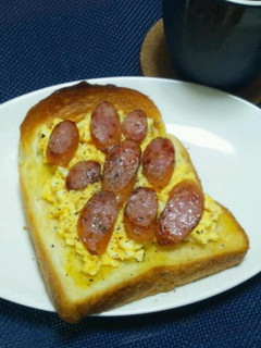 ごちゃごちゃ卵のウインナートースト☆-レシピのメイン写真