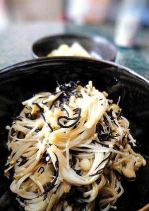 簡単ヘルシー☆エノキとひじきの胡麻和え-レシピのメイン写真