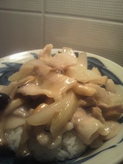 パパ豚とシメジのあんかけ丼-レシピのメイン写真