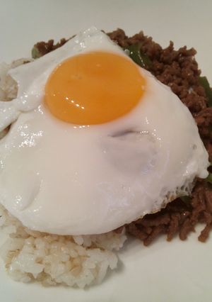 挽肉・ピーマン・卵♪簡単♪ガパオ炒めご飯-レシピのメイン写真