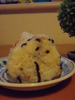 梅と塩昆布のおにぎり♪-レシピのメイン写真