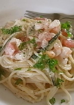 ズッキーニと小エビのクリームパスタ-レシピのメイン写真