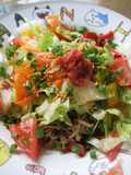 美と健康に♪野菜たっぷりサラダ蕎麦