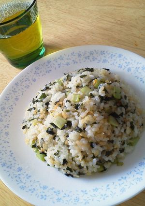 絶対旨。大根葉でガーリック炒飯！-レシピのメイン写真