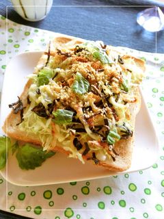 桜えび×塩昆布×キャベツ×大葉トースト-レシピのメイン写真