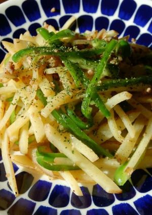 塩麹で*ジャガイモとピーマンの洋風キンピ-レシピのメイン写真