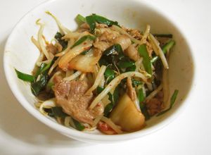 （超簡単）豚肉キムチもやしニラ炒め-レシピのメイン写真