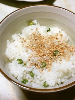【超簡単!】金ごまグリーンピースごはん-レシピのメイン写真