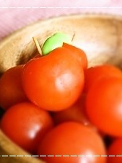 キャラ弁飾り・プチトマトで*りんご-レシピのメイン写真