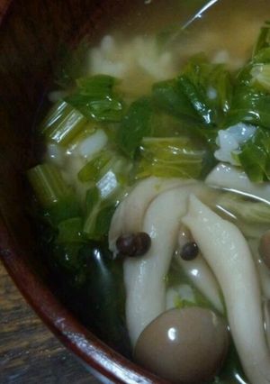 セロリとしめじの簡単スープ-レシピのメイン写真