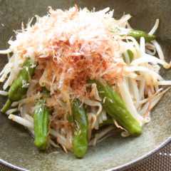 รูปของ ししとう＊もやしのおつまみ♡
