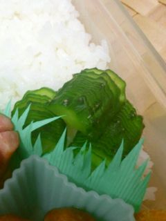 お弁当に☆簡単!きゅうりの飾り切り-レシピのメイン写真
