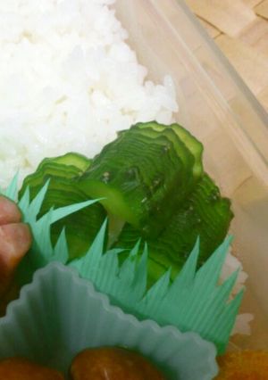 お弁当に☆簡単！きゅうりの飾り切り-レシピのメイン写真