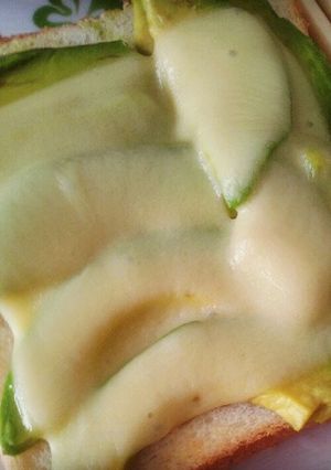 アボカドチーズトースト-レシピのメイン写真