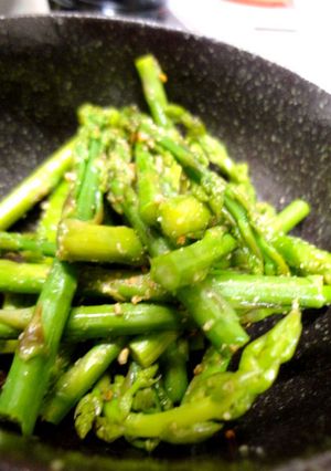 小さな野菜のおかず☆アスパラガス胡麻和え-レシピのメイン写真