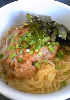 朝食･ランチ･夜食にも♪納豆釜玉そうめん-レシピのメイン写真
