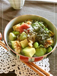 アボカドの梅わさびしらす丼-レシピのメイン写真
