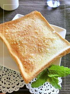 ごま・塩・バニラシュガーの甘塩トースト-レシピのメイン写真