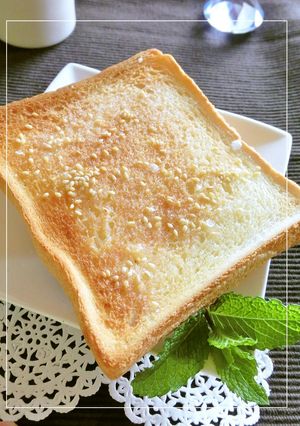 ごま・塩・バニラシュガーの甘塩トースト-レシピのメイン写真