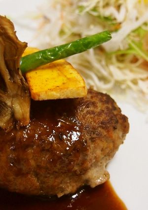 肉汁溢れるハンバーグ-レシピのメイン写真