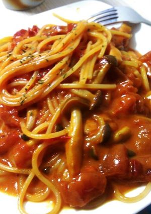 キノコとチーズのトマトクリームパスタ-レシピのメイン写真