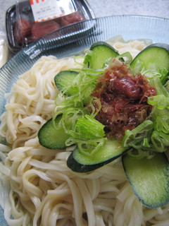 ローソンセレクトでうんめぇ~冷うどん-レシピのメイン写真