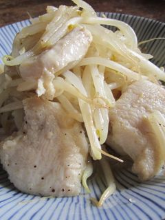 塩麹でやわらか鶏むね肉ともやしの炒めもの-レシピのメイン写真