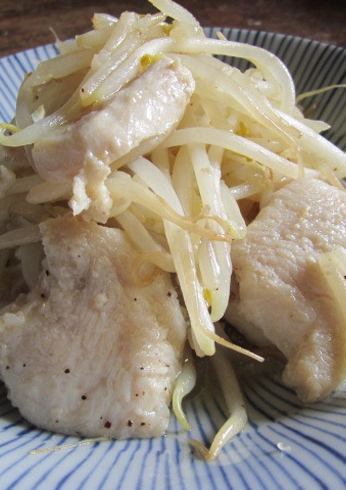 塩麹でやわらか鶏むね肉ともやしの炒めもの-レシピのメイン写真
