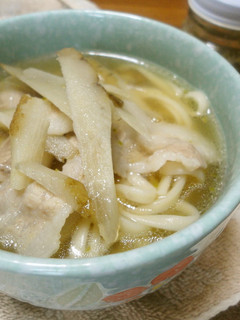 食べ応え満点☆豚ばらとゴボウの煮込うどん-レシピのメイン写真