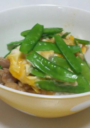 絹さやたっぷり♪親子丼-レシピのメイン写真