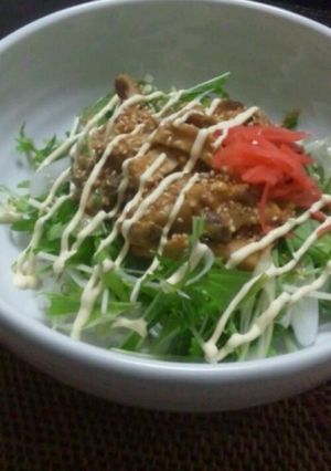 ごまが濃厚! きのこと水菜のてりマヨ丼-レシピのメイン写真