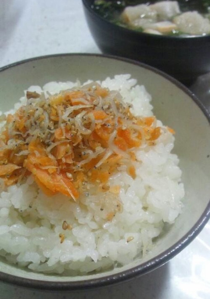すぐできちゃう＊鮭としらすのふりかけ-レシピのメイン写真