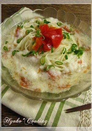 とろろ梅とトマトの冷やしうどん-レシピのメイン写真