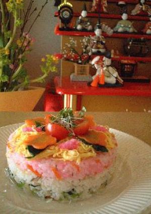 こどもと一緒にデコレーション♪三色ちらし寿司ケーキ♪（ひなまつり）-レシピのメイン写真