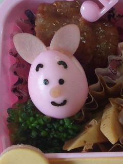 プーさんキャラ弁に〜うずらでピグレット-レシピのメイン写真