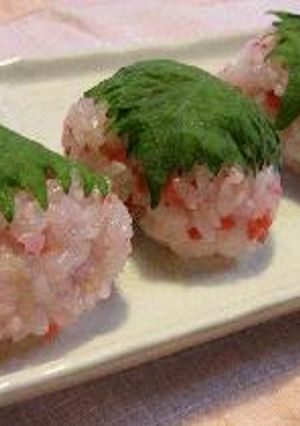 春が来た☆かりかり梅の道明寺風おむすび-レシピのメイン写真