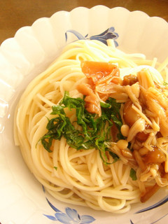 大葉と梅干しとなめ茸でさっぱりそうめん-レシピのメイン写真