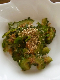 ゴーヤの紫蘇風味胡麻がけ-レシピのメイン写真