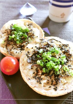 塩昆布とクリチと葱の梅胡麻わさびマフィン-レシピのメイン写真